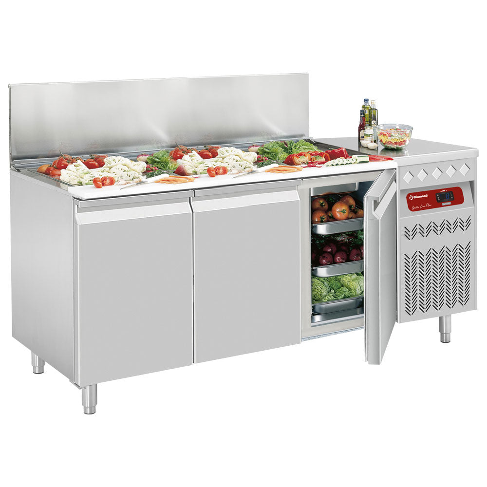 Kühltisch, Umluft, 3 Türen, 405 Lit. mit Struktur für 1/1 GN - SG3-G4/P9