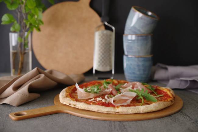 Pizzabrett mit Griff