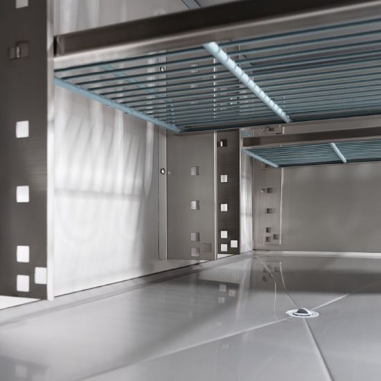 STARLINE Kühltisch mit drei Türen, GN1/1, 1365x700x850 mm (BxTxH), 368 L, ohne Aufkantung