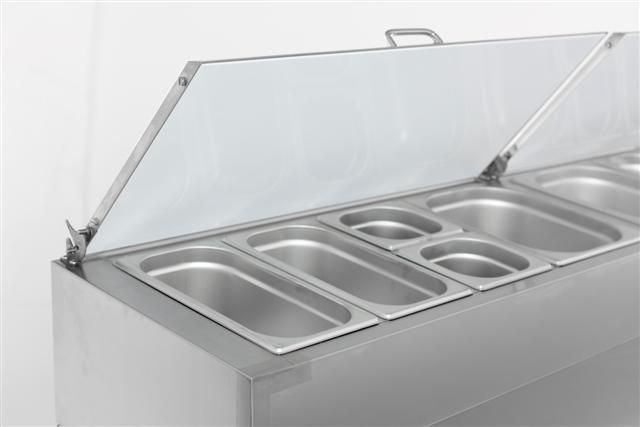 Saladette 3 Türen 8x1/3 GN - Behälter, 576 Liter