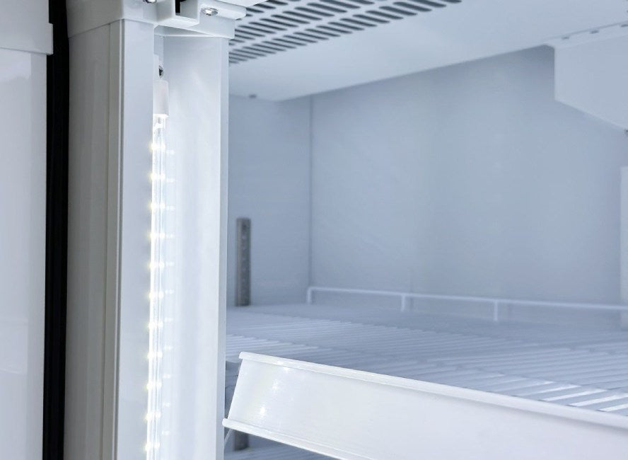 Getränkekühlschrank mit 3 Glastüren, 1065 Liter