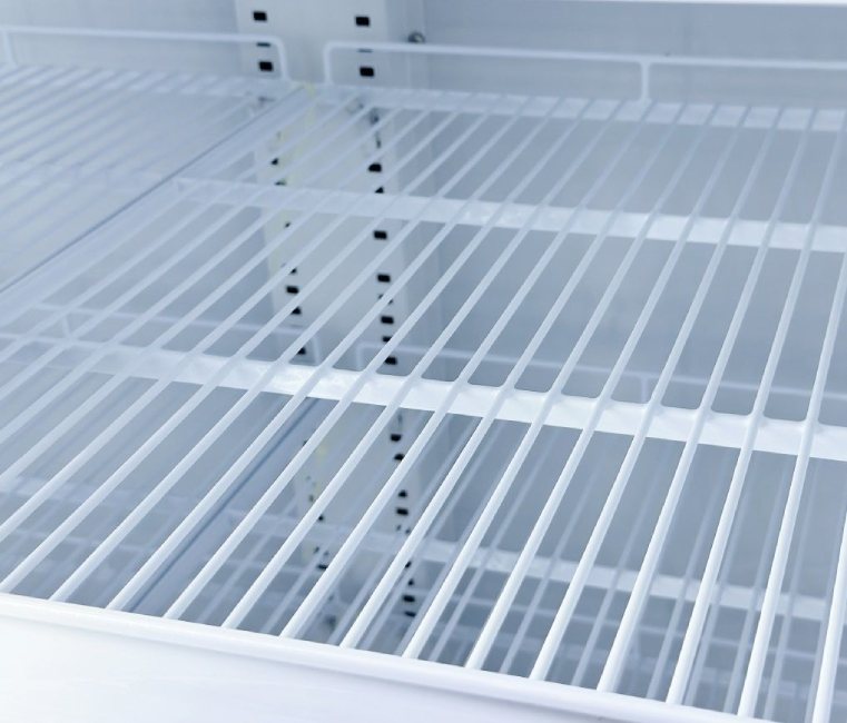 Getränkekühlschrank mit 3 Glastüren, 1065 Liter