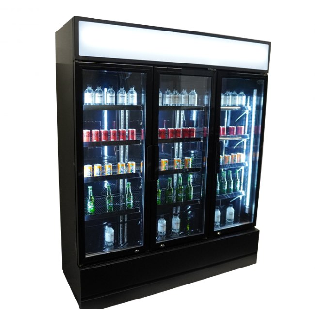 Kühlschrank/ Getränkekühlschrank mit 3 Glastüren, 1065 Liter, in schwarz