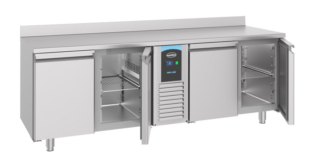 700 Kühltisch mit Aufkantung und 4 Türen, Monoblock, 632 Liter