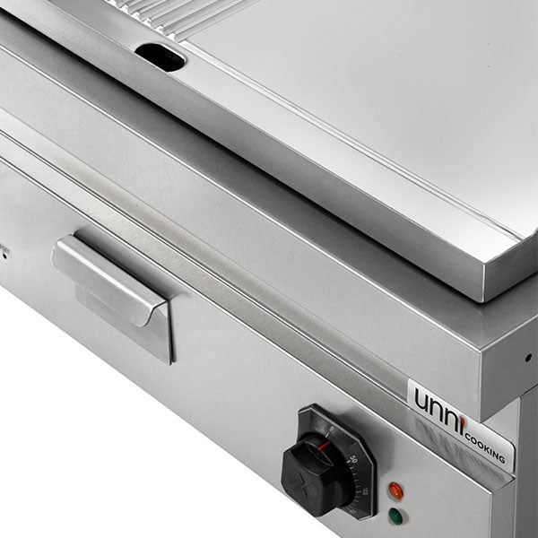 Elektro-Grillplatte â€“ 1/2 Glatt + 1/2 Geriffelt CHROME â€“ E70GP20+GSK
