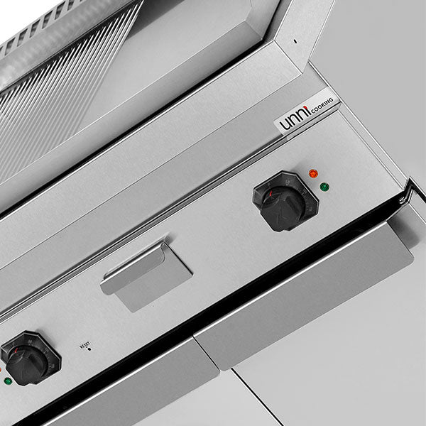 Elektrische Grillplatte â€“ 1/2 Glatt + 1/2 Geriffelt â€“ E70GP20K+GS