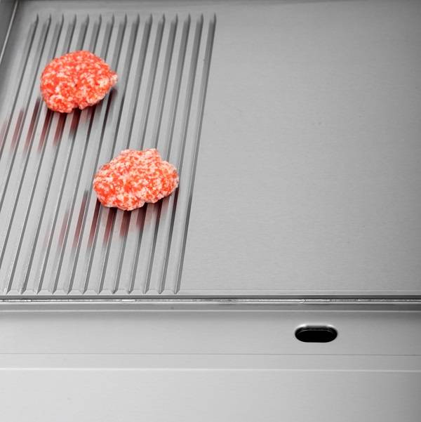 Gas-Griddle â€“ 1/3 GERIFFELT - 2/3 GLATT