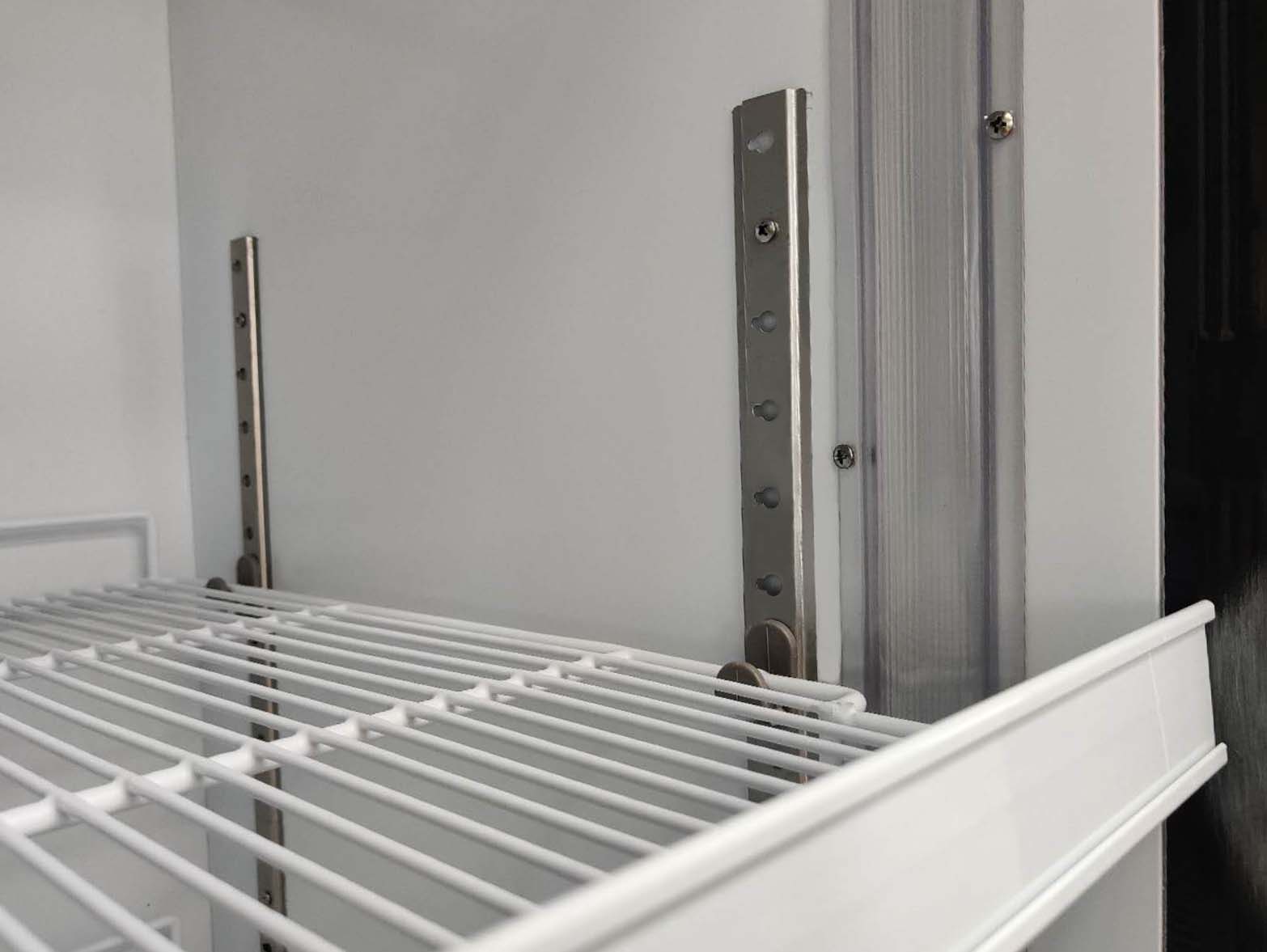 Getränkekühlschrank mit Display, Inhalt 270 Liter