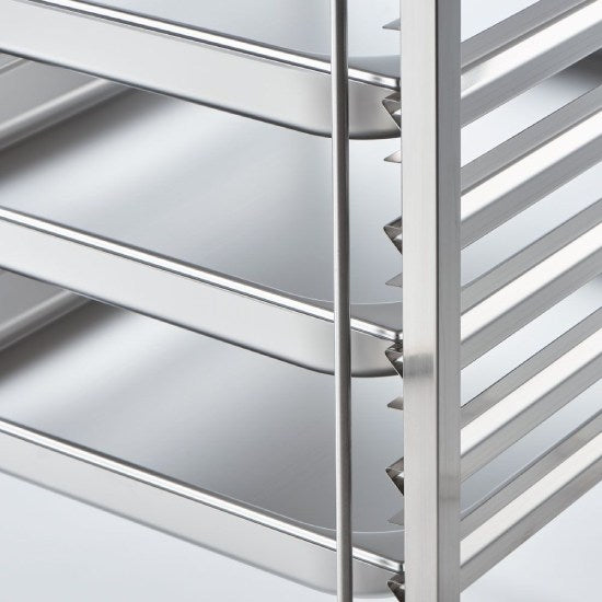 Tablettwagen aus Edelstahl, passend für 14 x GN 1/2, 590 x 670 x 1735 mm (BxTxH)